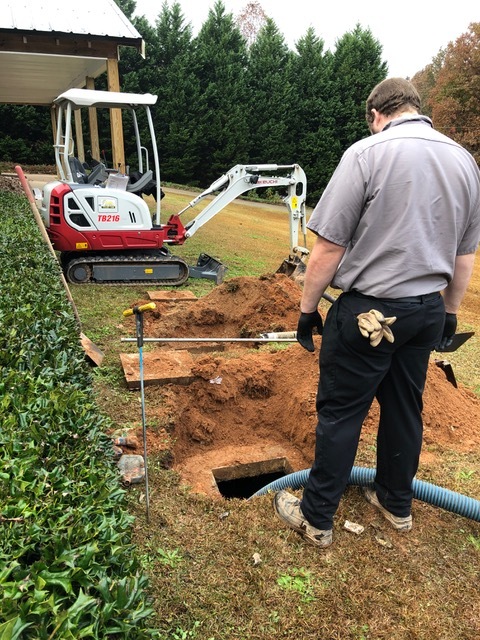 Routine septic tank pumping and maintenance service